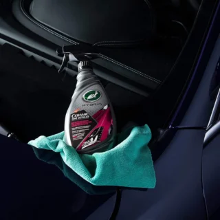 Засоби для догляду за пластиком