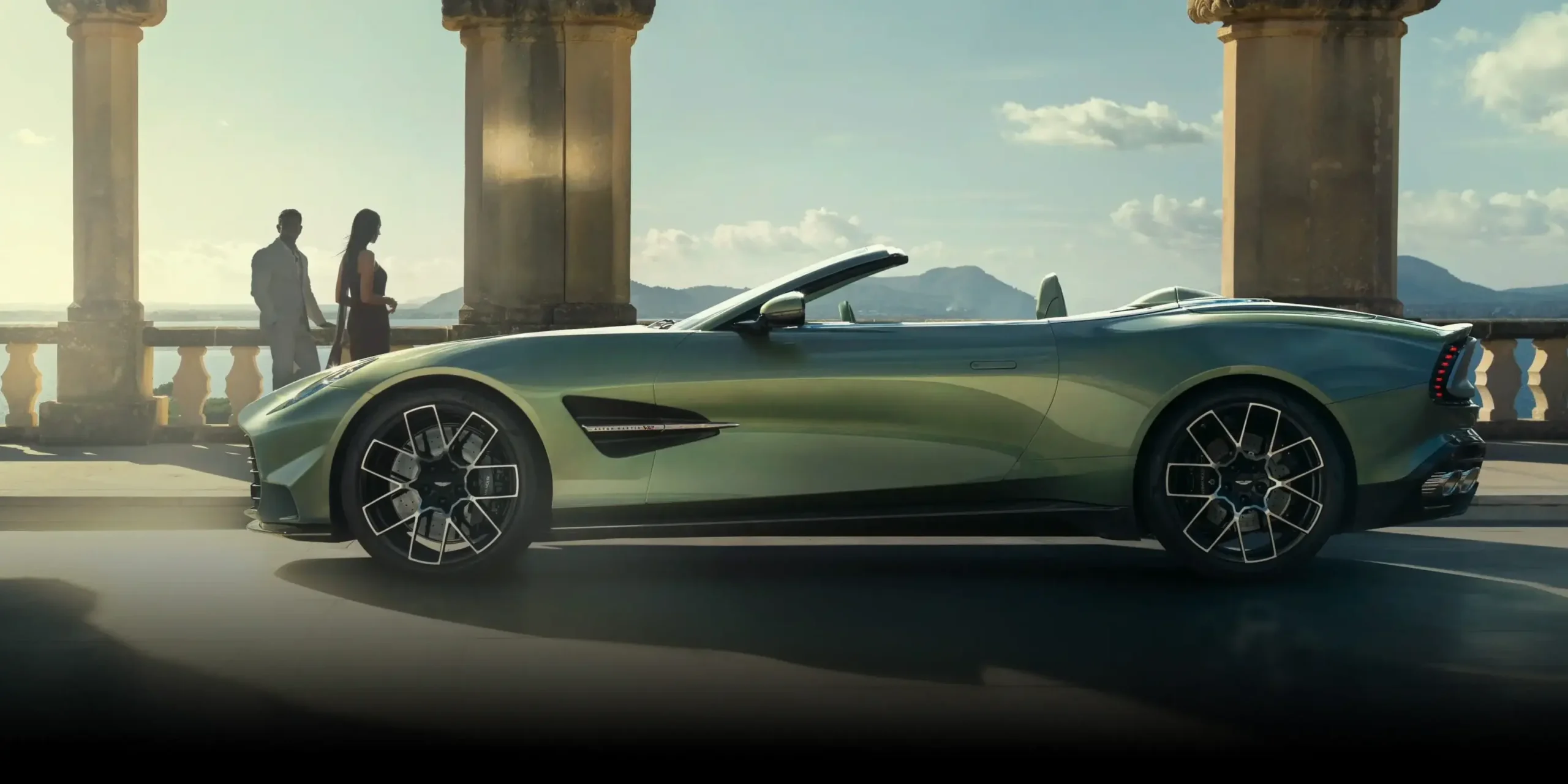 Exterior_aston_martin